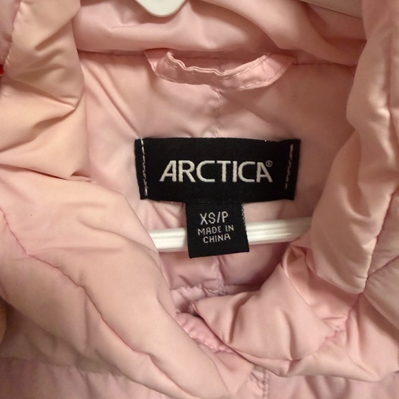 Petite Women's Pink Quilted Puffer Vest - Picture 3 of 7